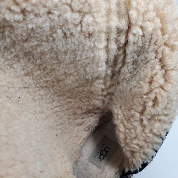 UGG black leather boots - Picture 14 of 16